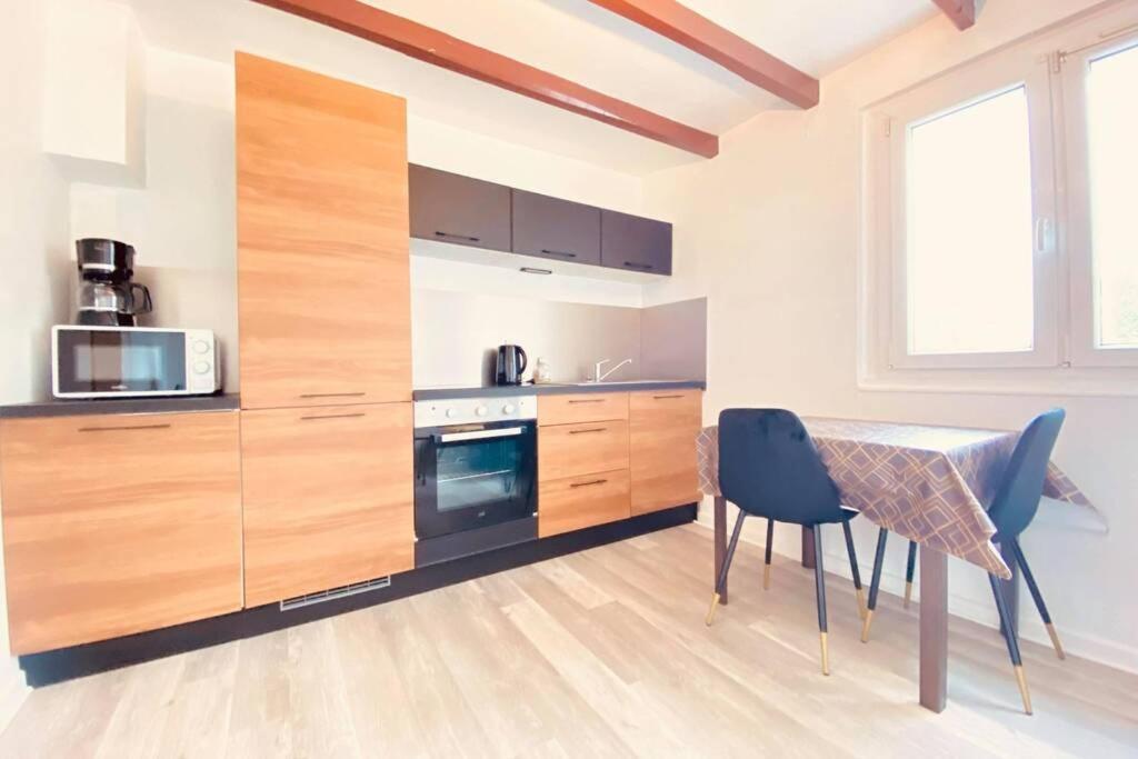 Appartement Cosy Avec Jardin Chaleureux Laon Zewnętrze zdjęcie